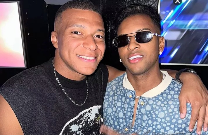 After sharing a picture with Kylian Mbappe on social media, Rodrygo stirs up some controversy.