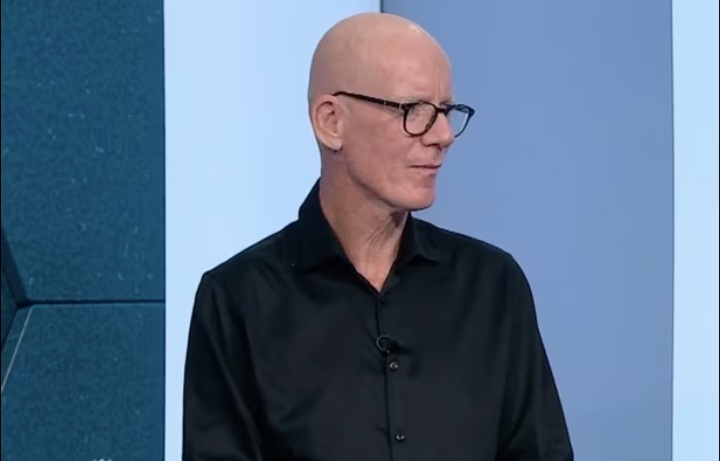 Dermot Gallagher gives ‘stunned’ verdict on Liverpool penalty decision